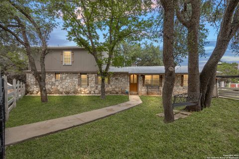 Single Family Residence in Lakehills TX 234 Arizona Ave.jpg