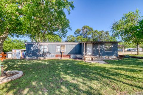 Single Family Residence in Medina TX 143 & 147 Linney Dr 27.jpg