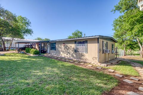 Single Family Residence in Medina TX 143 & 147 Linney Dr 1.jpg