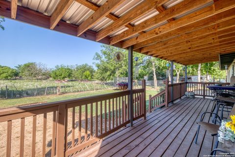 Single Family Residence in Medina TX 143 & 147 Linney Dr 9.jpg