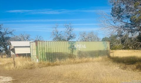 Single Family Residence in Medina TX 204 Medina Bend 17.jpg
