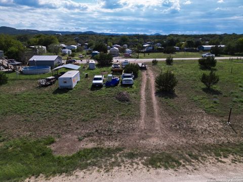  in Bandera TX LOT 60 Siesta Dr.jpg