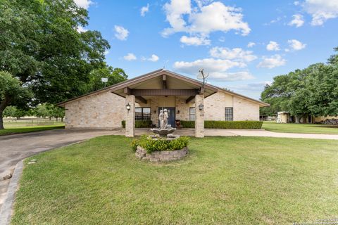Farm in LaCoste TX 3590 County Road 4713.jpg