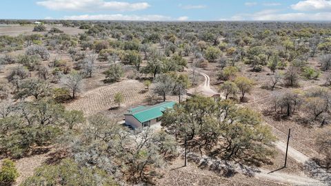 Manufactured Home in Natalia TX 609 County Road 785.jpg