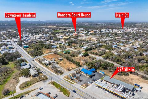 Retail in Bandera TX 377-A&B S State Highway 16.jpg