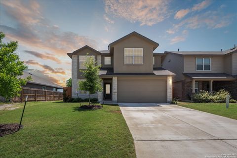 Single Family Residence in San Antonio TX 13506 Whisper Bend.jpg