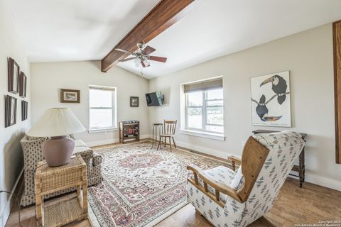 Single Family Residence in Bandera TX 3263 Palomino Springs 32.jpg