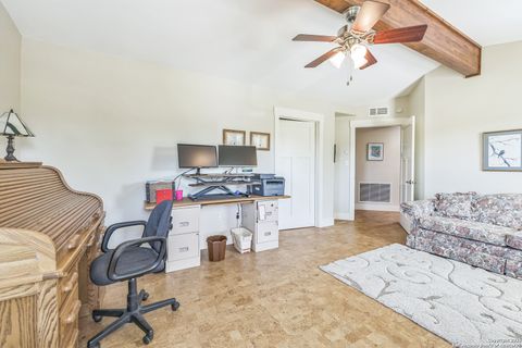 Single Family Residence in Bandera TX 3263 Palomino Springs 22.jpg