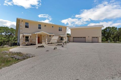 Single Family Residence in Bandera TX 3263 Palomino Springs 5.jpg