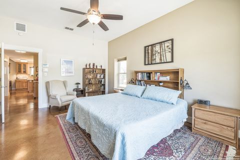 Single Family Residence in Bandera TX 3263 Palomino Springs 24.jpg