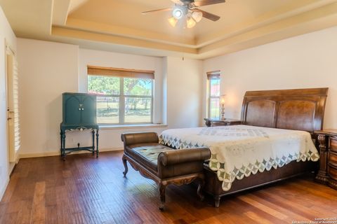 Single Family Residence in Bandera TX 265 Firewheel Dr 15.jpg