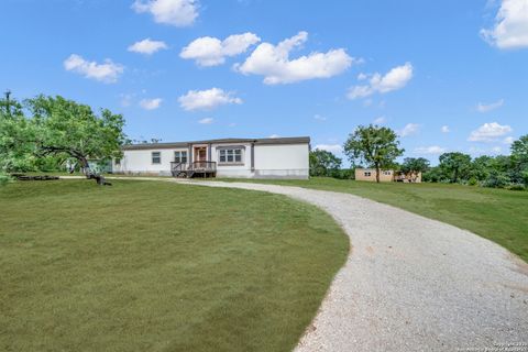 Manufactured Home in Lytle TX 6 River Bluff Dr.jpg