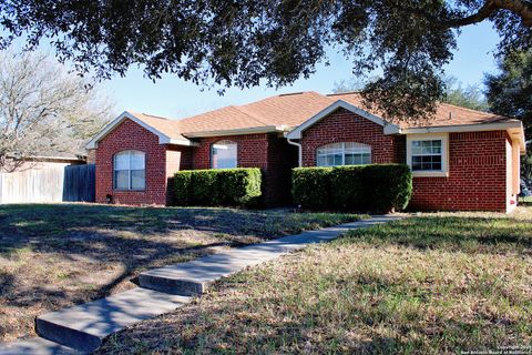 Single Family Residence in Beeville TX 1102 E Hancock.jpg