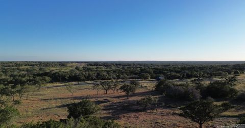  in Hondo TX 207 Crescent Rdg.jpg