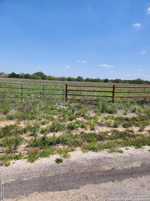  in Natalia TX LOT 3 Cr 6723.jpg