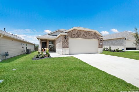 Single Family Residence in San Antonio TX 4851 Cropland Way.jpg