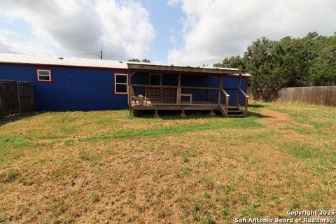 Manufactured Home in Bandera TX 692 Private Road 1514.jpg