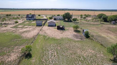 Single Family Residence in Hondo TX 3328 State Highway 173 20.jpg
