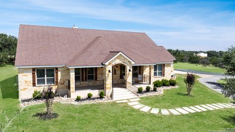 Single Family Residence in Canyon Lake TX 1643 Rebecca Creek.jpg