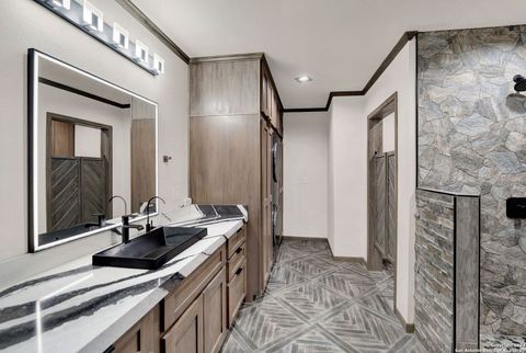 Single Family Residence in Medina TX 197 two sisters Rd 39.jpg