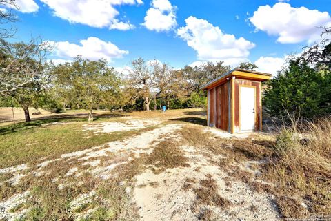Single Family Residence in Medina TX 197 two sisters Rd 16.jpg