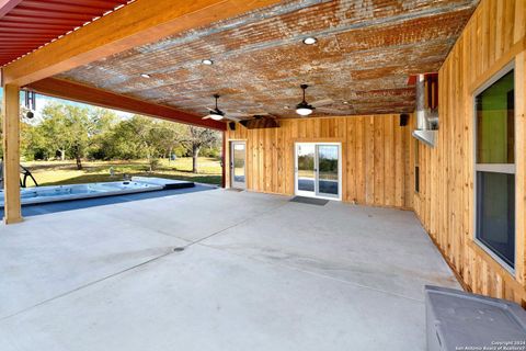 Single Family Residence in Medina TX 197 two sisters Rd 18.jpg