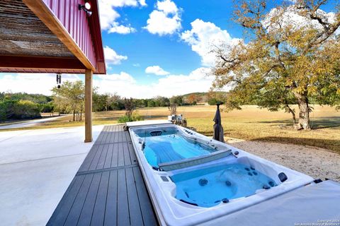 Single Family Residence in Medina TX 197 two sisters Rd 13.jpg