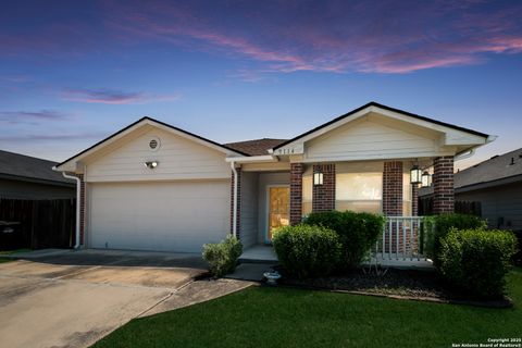 Single Family Residence in San Antonio TX 9114 Mare Hunt.jpg