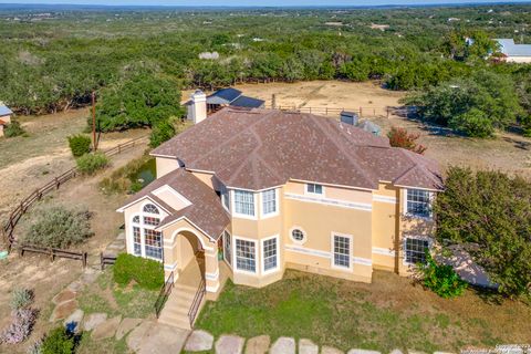 Single Family Residence in Bergheim TX 43 N Fm 3351.jpg