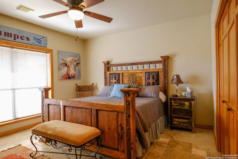  in Medina TX 1100 Stringtown Rd 24.jpg