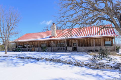  in Medina TX 1100 Stringtown Rd 16.jpg