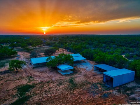 Single Family Residence in Lytle TX 601 Wildflower Drive.jpg