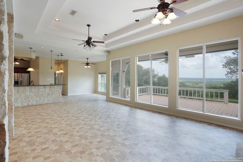Single Family Residence in Castroville TX 102 County Road 4773 9.jpg