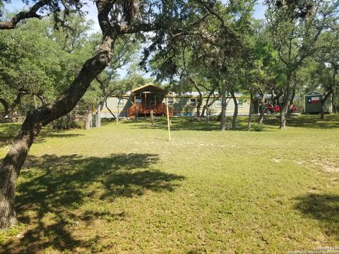 Mixed Use in Lakehills TX 9200 Park Road 37.jpg