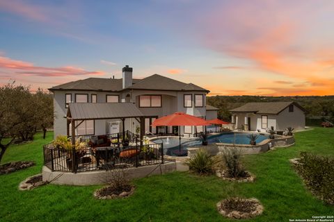 Single Family Residence in Mico TX 1580 W County Rd 2801 E.jpg