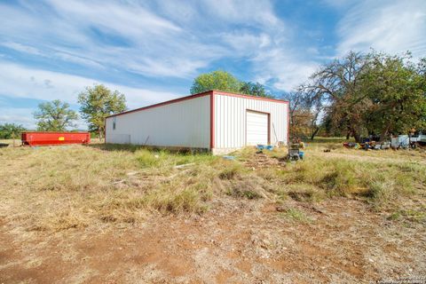 Farm in Medina TX 455 Hubble Ln 12.jpg