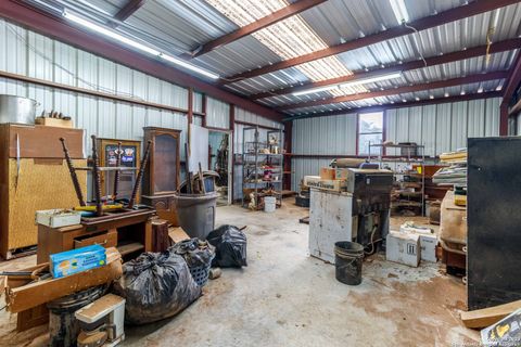 Farm in Medina TX 455 Hubble Ln 16.jpg