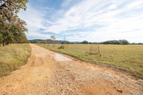 Farm in Medina TX 455 Hubble Ln 10.jpg