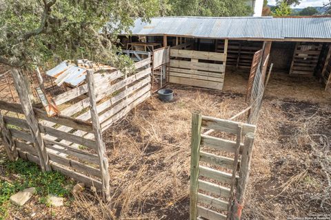 Farm in Medina TX 455 Hubble Ln 19.jpg
