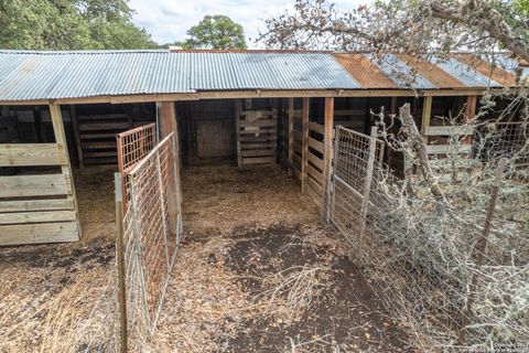 Farm in Medina TX 455 Hubble Ln 20.jpg
