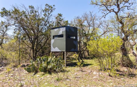 Single Family Residence in Dhanis TX 1974 Pr 3214.jpg