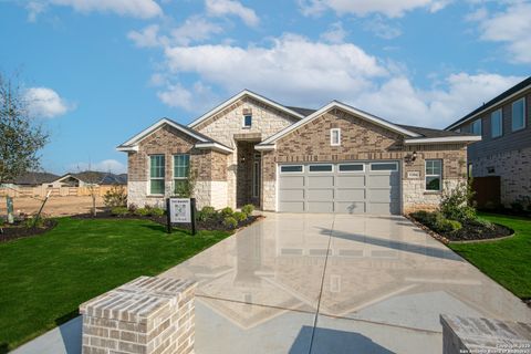 Single Family Residence in Castroville TX 519 White Oak.jpg