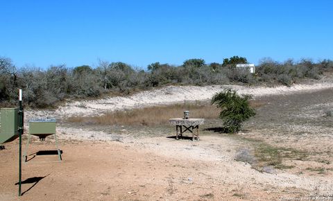  in Beeville TX 5011 County Rd 112.jpg
