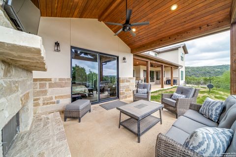 Single Family Residence in Mico TX 895 Private Road 1742 19.jpg