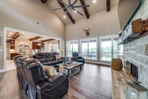 Single Family Residence in Mico TX 895 Private Road 1742 7.jpg
