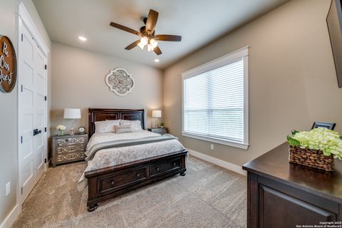 Single Family Residence in Mico TX 895 Private Road 1742 22.jpg