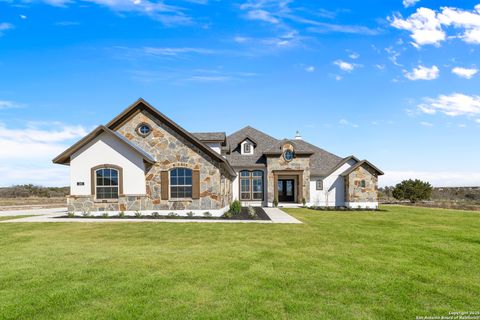 Single Family Residence in Castroville TX 241 Stone Loop.jpg