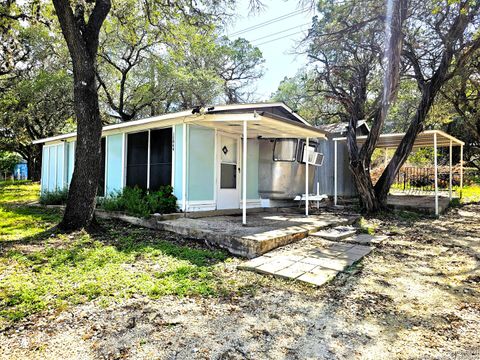 Mixed Use in Lakehills TX 12064 Park Road 37.jpg