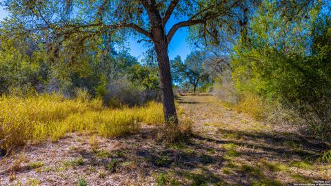  in Beeville TX 000 Private Road 4010 9.jpg