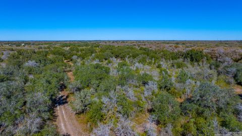  in Beeville TX 000 Private Road 4010 13.jpg